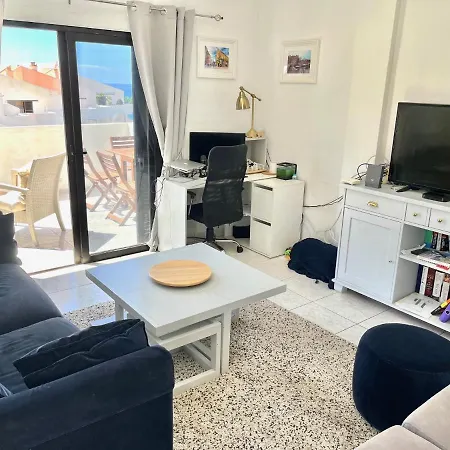 Апартаменты Sea View Penthouse With Large Terrace *