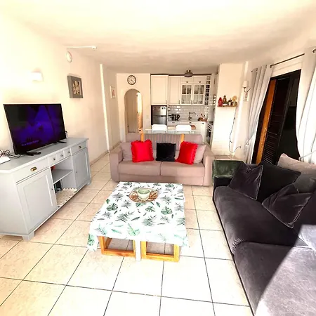 Sea View Penthouse Or With Large Terrace In Cristianos Apartment Los Cristianos (Tenerife)